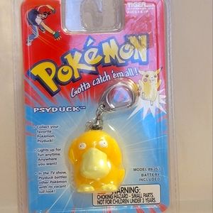 VINTAGE POKEMON 1999 "PSYDUCK " LIGHT-UP KEYCHAIN BY TIGER